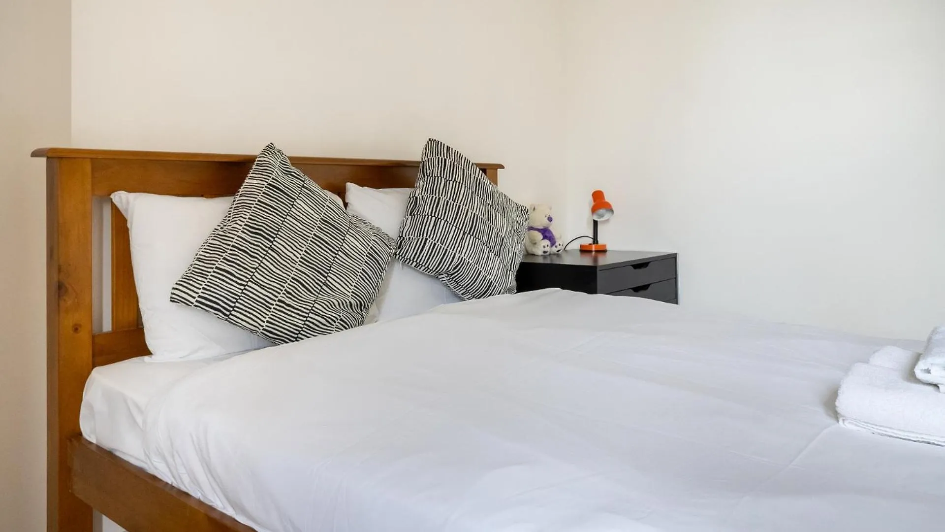アパート Bright High-Ceiling 2Bd Flat - Central Edinburgh!